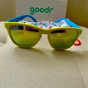 GOODR Sunglasses - The OG’s. Classic shape. Never worn.